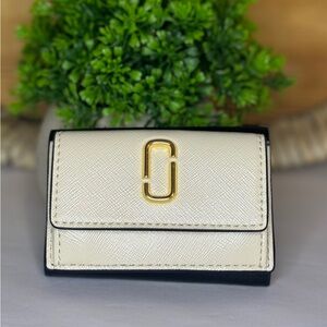 Marc Jacobs Mini Trifold Snapshot Wallet NWOT
